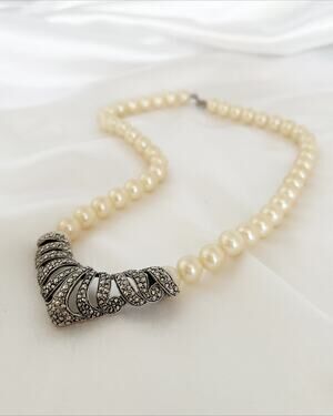 AVON Classic Drama Faux Pearl And Silver Tone Marcasite Statement Necklace 1990s